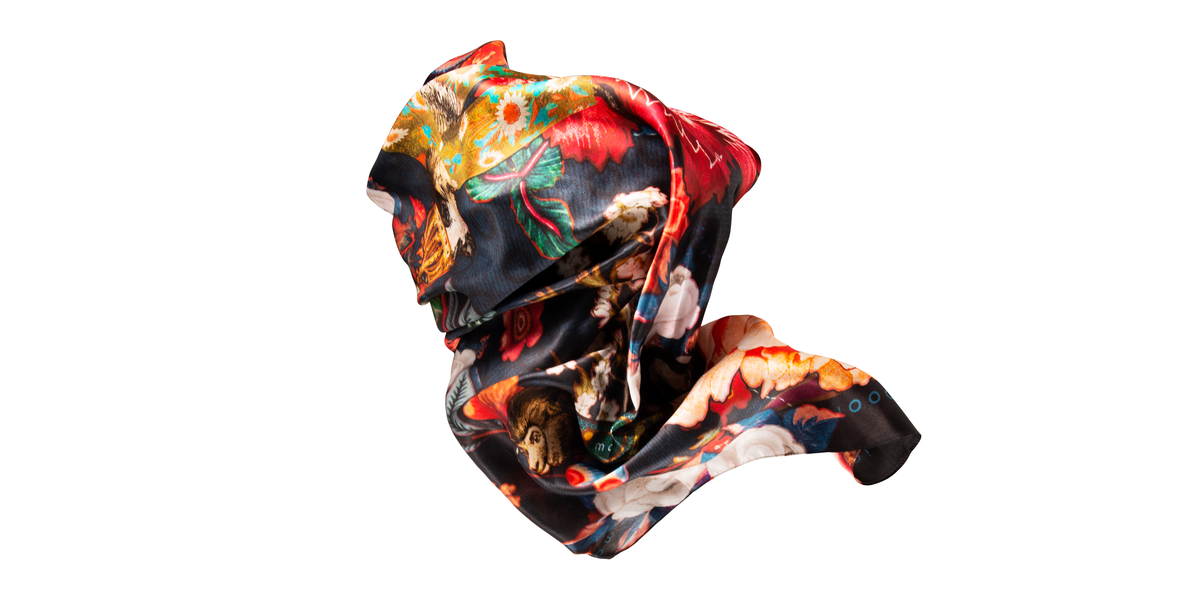 Rendezvous Tokyo Blue Scarf